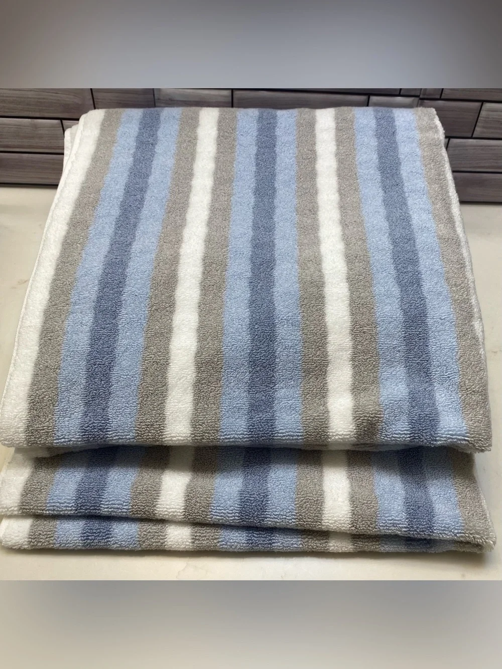 CARO home ❤️ Ultra soft 100% Cotton Dot/ Striped(2) Bath Towels Blue NWT